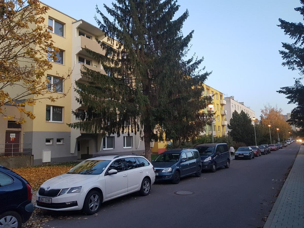 1+1 Znojmo Appartement Buitenkant foto